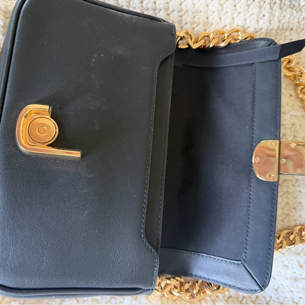 Marc Jacobs Black Leather Crossbody with Gold Chain and Ivory Branded Strap - Picture 5 of 6